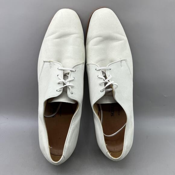 Allen Edmonds White Oxfords with Brown Sole